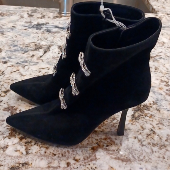 Gianni Bini Dalton Black Suede High Heeled Booties Crystal Bows SZ 6, 10, 11 - Picture 4 of 16